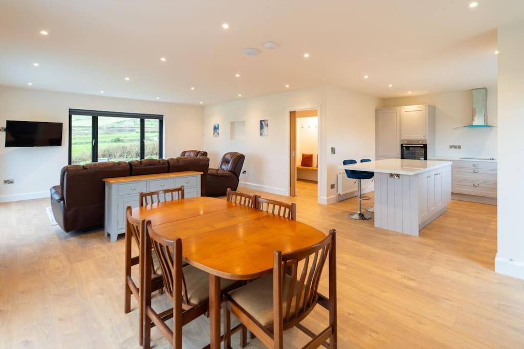 Dingle Way Rest ,Luxury Holiday Home Exterior photo